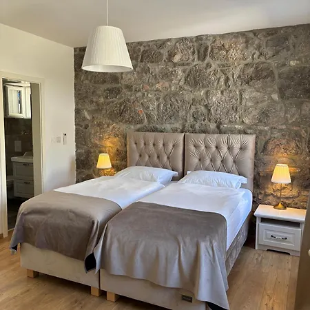 Stancija Kavali Stone House, Zvoneca-opatija * Opatija