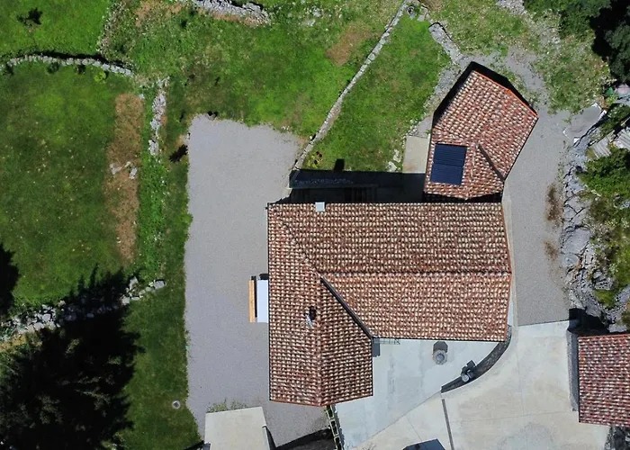 Stancija Kavali Stone House, Zvoneca-opatija