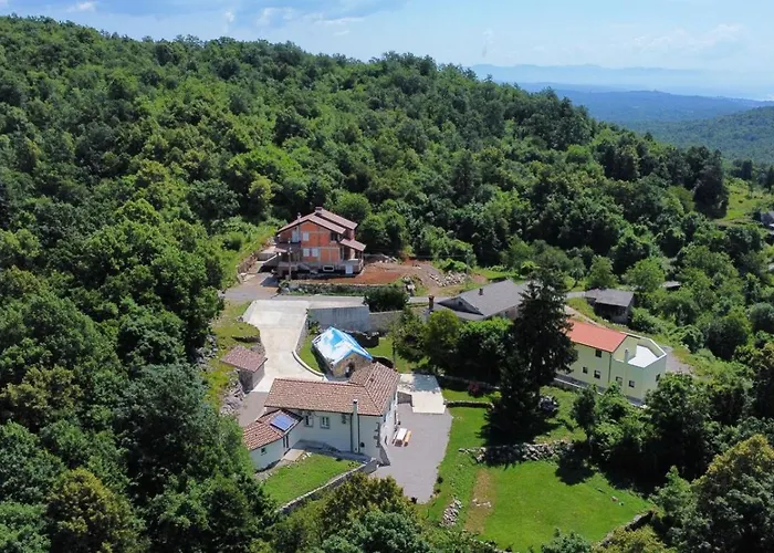 Stancija Kavali Stone House, Zvoneca-opatija 4*