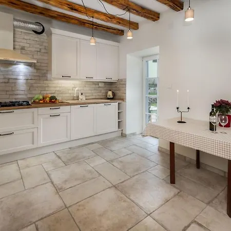 Stancija Kavali Stone House, Zvoneca-opatija Opatija