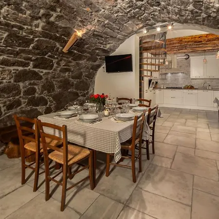 Stancija Kavali Stone House, Zvoneca-opatija Отель типа 