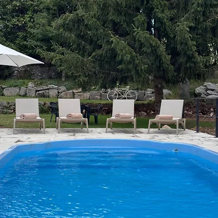 Stancija Kavali Stone House, Zvoneca-opatija Отель типа 