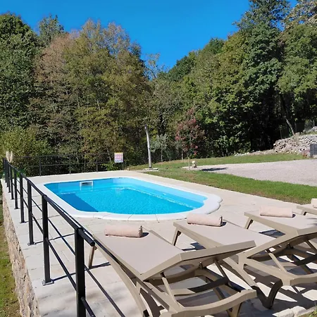Stancija Kavali Stone House, Zvoneca-opatija Bed & Breakfast 4*