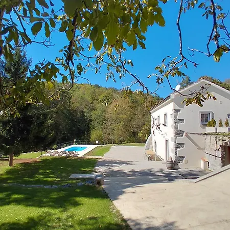 Stancija Kavali Stone House, Zvoneca-opatija Bed & Breakfast 4*