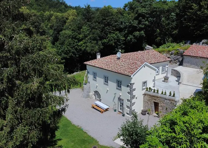Stancija Kavali Stone House, Zvoneca-opatija 4*
