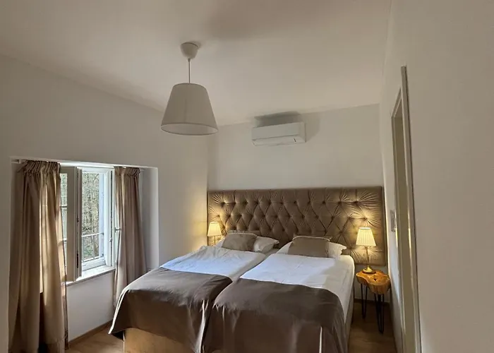 Stancija Kavali Stone House, Zvoneca-opatija Bed & Breakfast